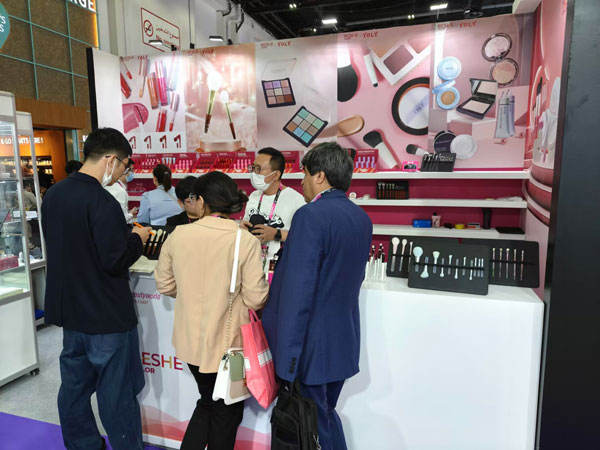 A 27. Beautyworld Közel-Kelet, a Yoly Group vár rád a 4-D38 teremben!